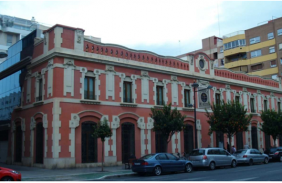 Business building for sale near the port of Valencia &#8211; 2,380 m² &#8211; 5.800.000 €